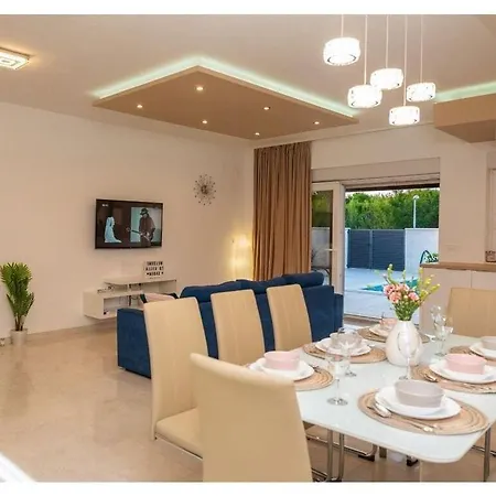 Sabun Luxury With Poo, Jacuzzi * Privlaka (Zadar)