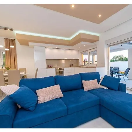 Sabun Luxury With Poo, Jacuzzi Privlaka (Zadar)