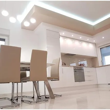 Sabun Luxury With Poo, Jacuzzi Vila *